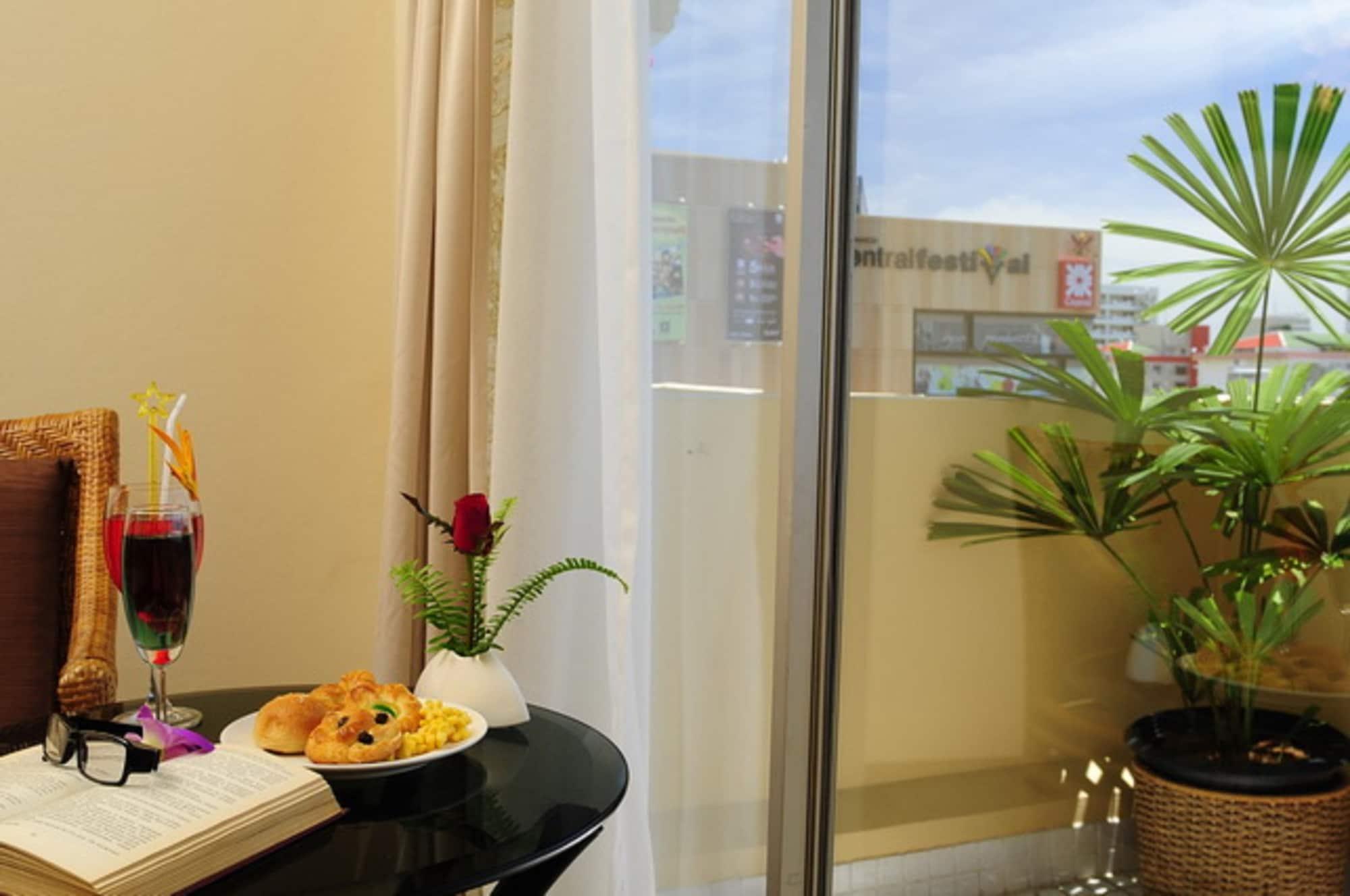 Golden Beach Hotel Pattaya Luaran gambar