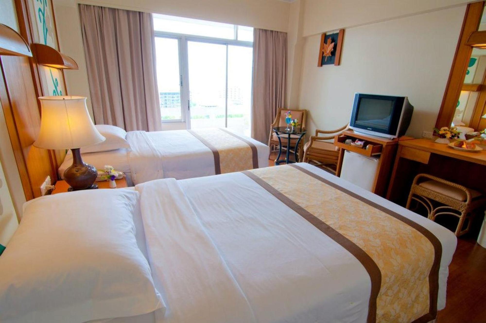 Golden Beach Hotel Pattaya Luaran gambar