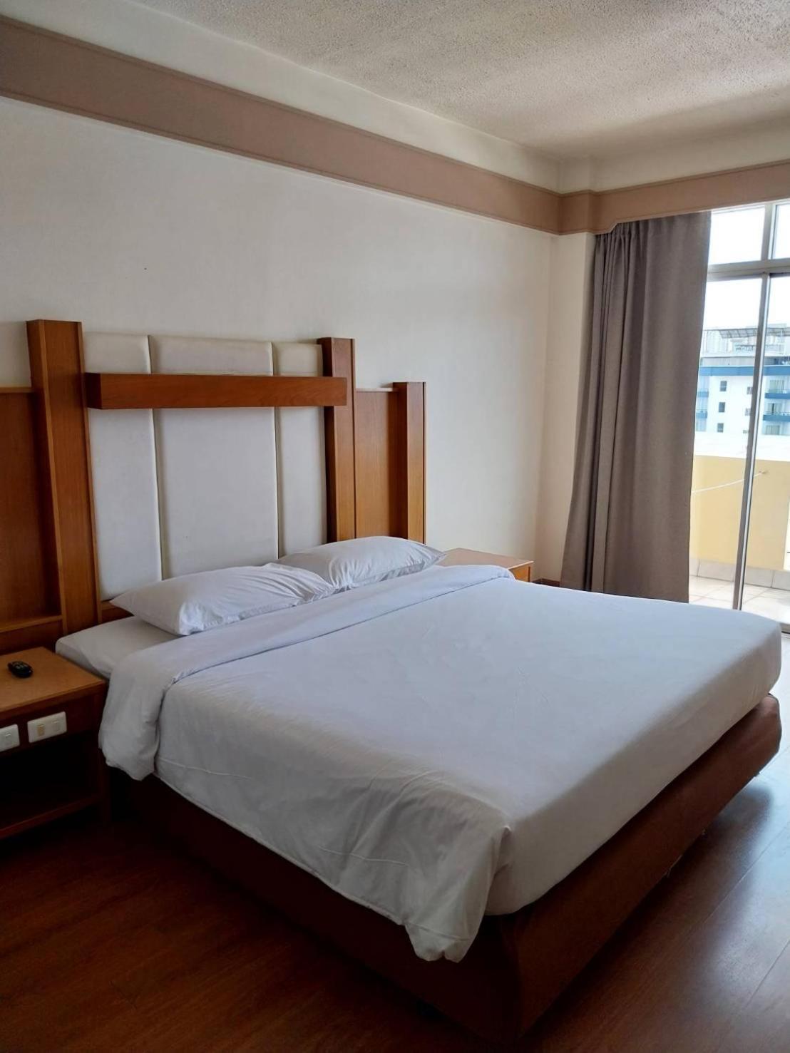 Golden Beach Hotel Pattaya Luaran gambar