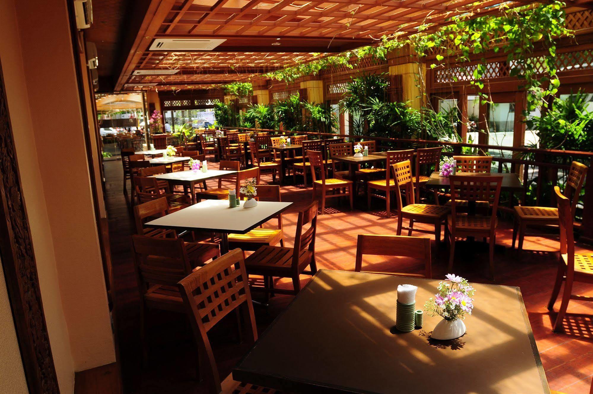 Golden Beach Hotel Pattaya Luaran gambar