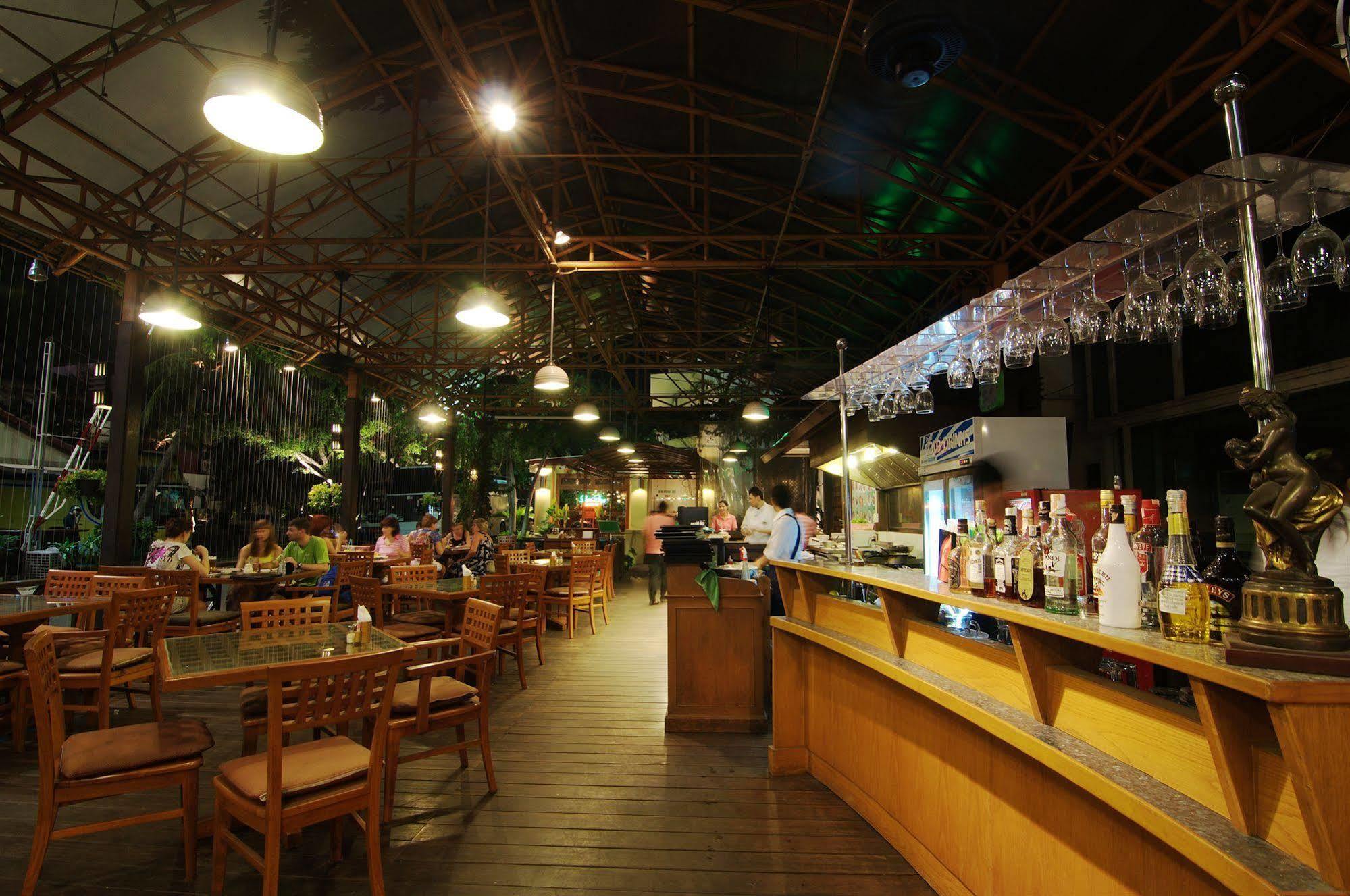 Golden Beach Hotel Pattaya Luaran gambar